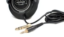Closed-back Studio Headphones