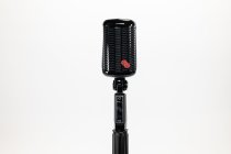 Supercardioid large diaphragm dynamic side address microphone